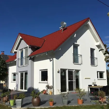 Schoenes Familienhaus Mit Herz Im Gruenen *